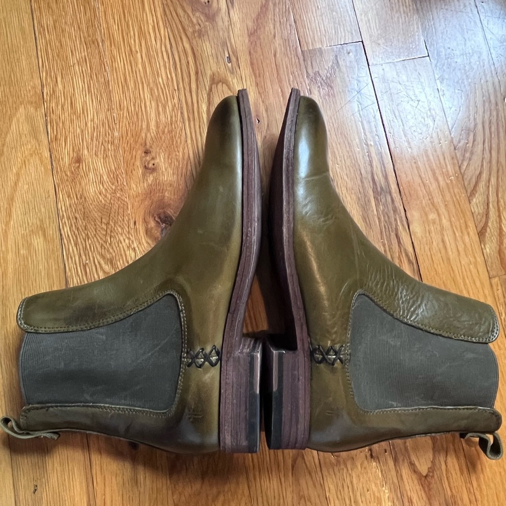 Frye Olive Green Leather Chukka Boots - Picture 13 of 13